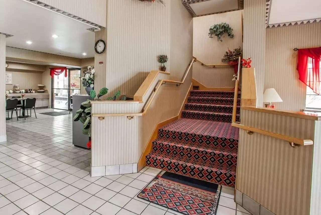 Baymont Inn & Suites By Wyndham Mukwonago Екстериор снимка