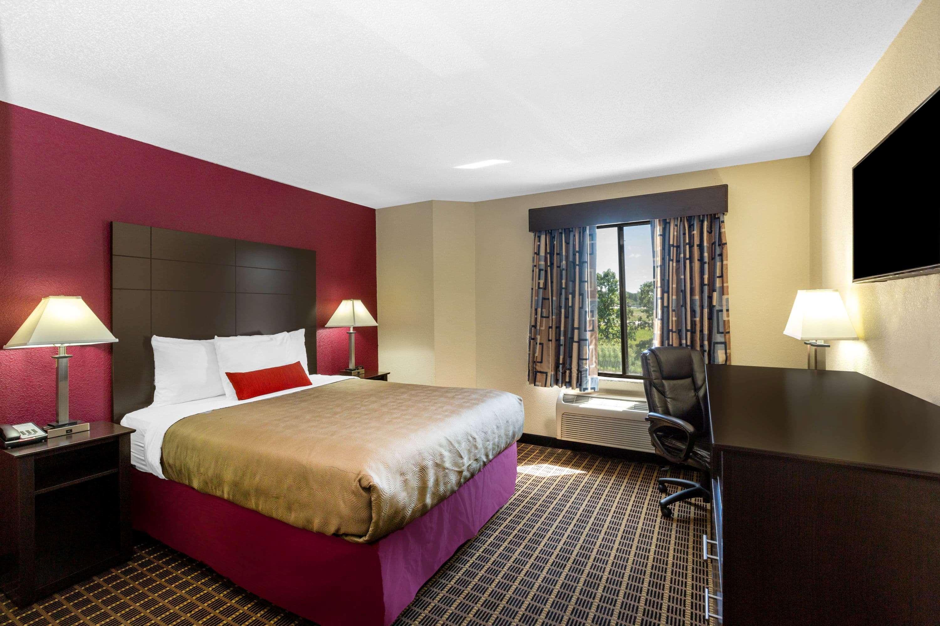 Baymont Inn & Suites By Wyndham Mukwonago Екстериор снимка