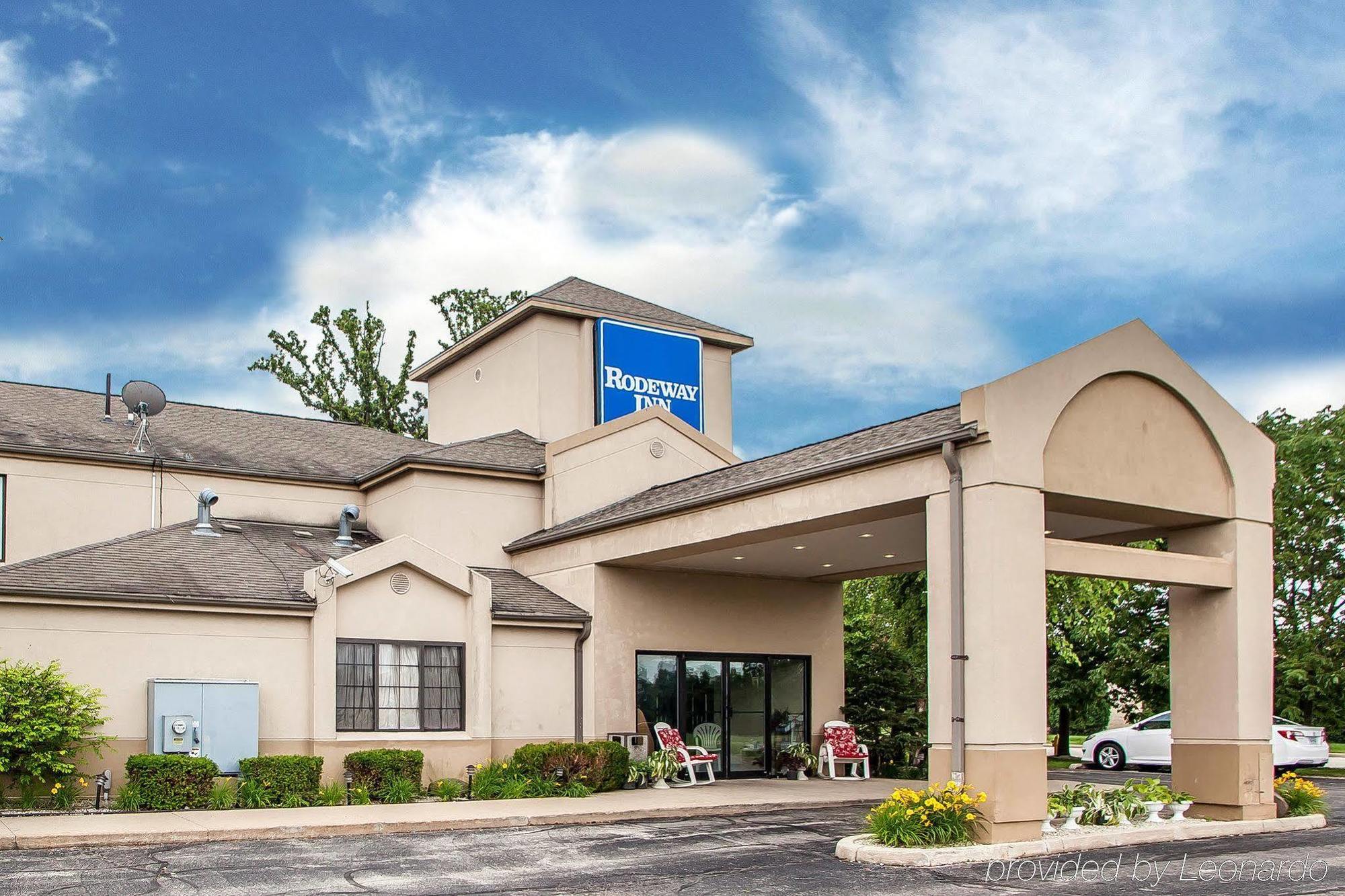 Baymont Inn & Suites By Wyndham Mukwonago Екстериор снимка