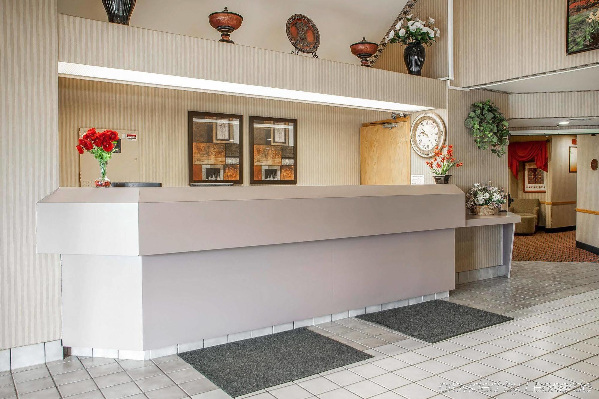 Baymont Inn & Suites By Wyndham Mukwonago Екстериор снимка