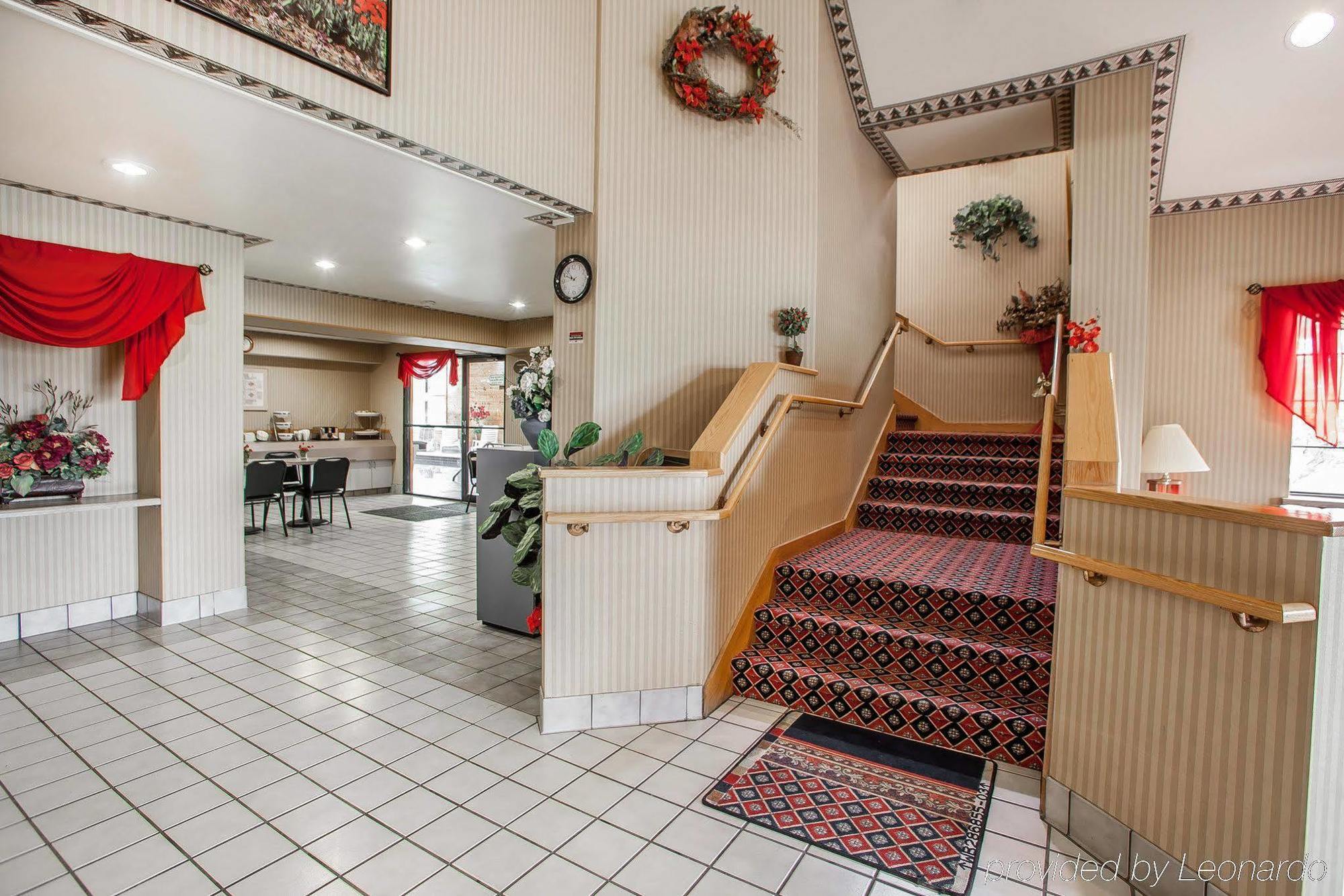 Baymont Inn & Suites By Wyndham Mukwonago Екстериор снимка
